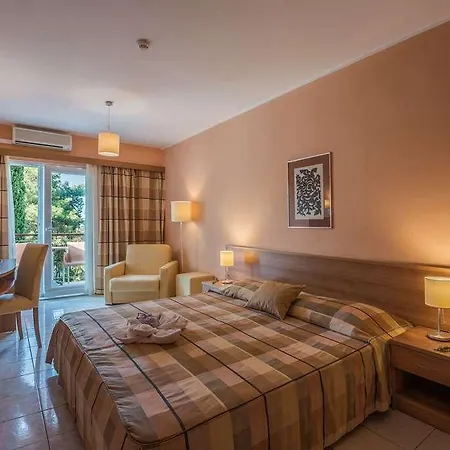 ホテル Aminess Vival Casa Velaris 3*