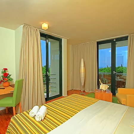 Aminess Vival Casa Velaris 3* Supetar