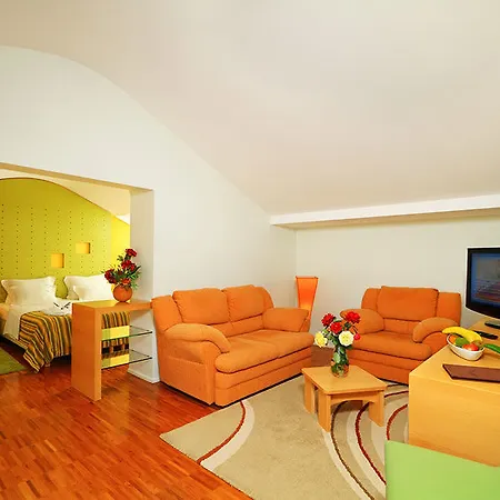 Aminess Vival Casa Velaris 3* Supetar