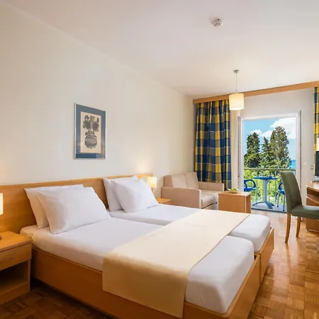 Aminess Vival Casa Velaris 3* Supetar