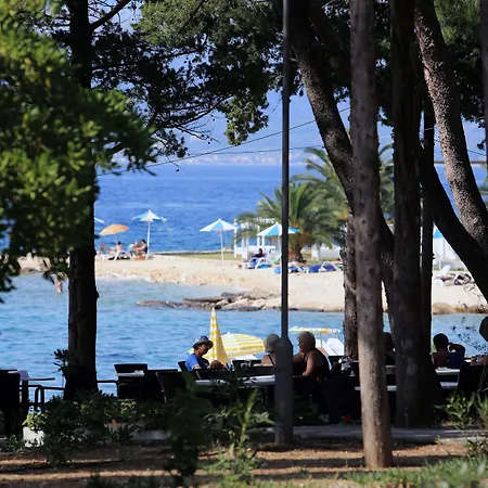 מלון Aminess Vival Casa Velaris 3*